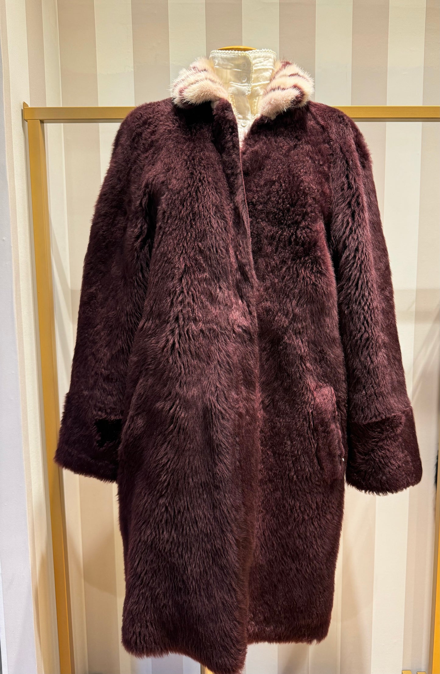 Manteau fourrure bordeaux Giambattista Valli