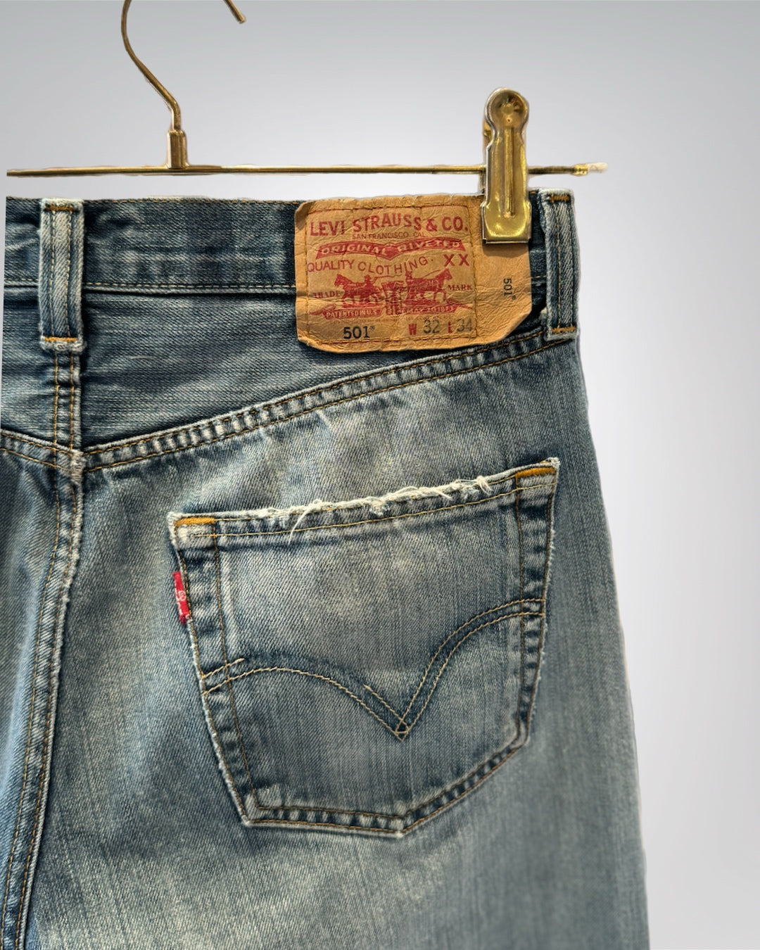 Jeans Levi's 501 W32 L34 - numéro 2H
