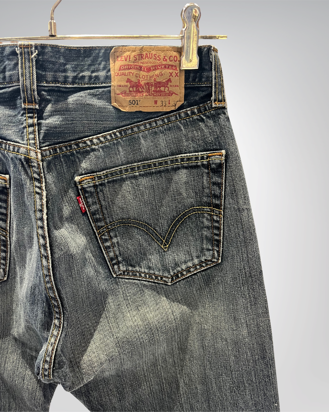 Jeans Levi's 501 W33 L32 - numéro TT – Le Vintage de Julie