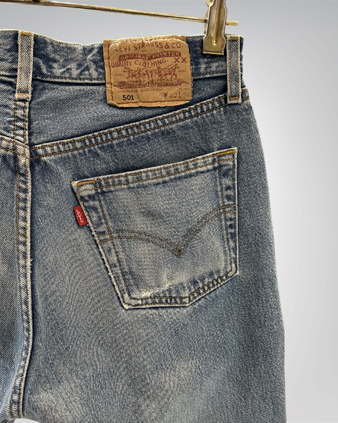 Jeans Levi's 501 W30 L34 - numéro B7
