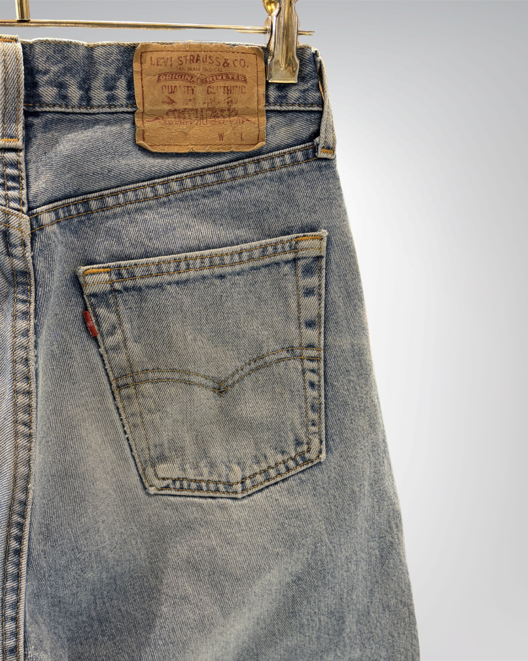 Jeans Levi's 501 W32 L34 - numéro G4