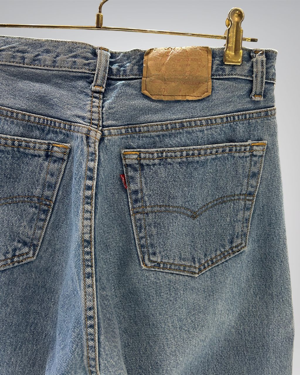 Jeans Levi's 501 W34 L30 - numéro #M