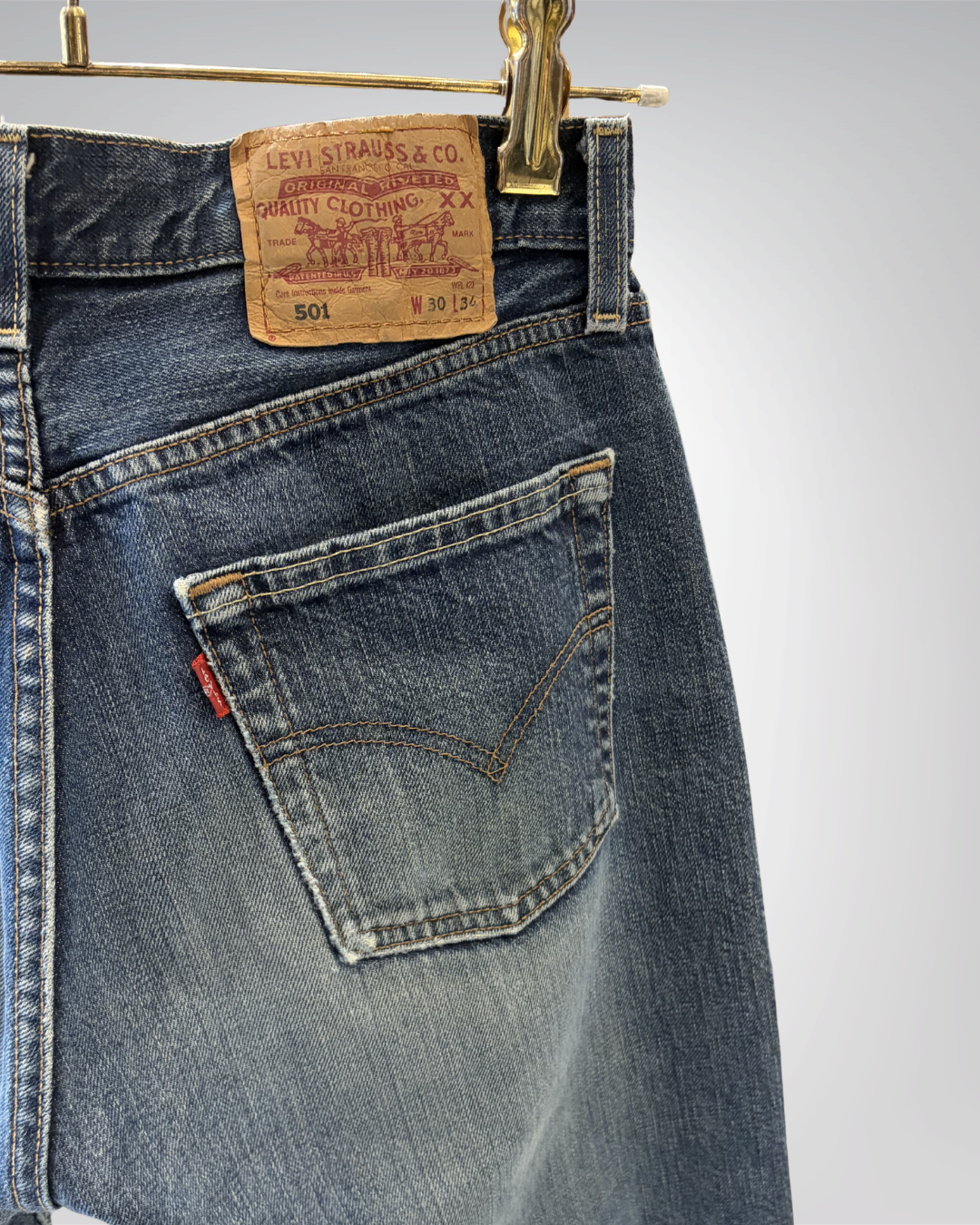 Jeans Levi's 501 W30 L34 - numéro D7