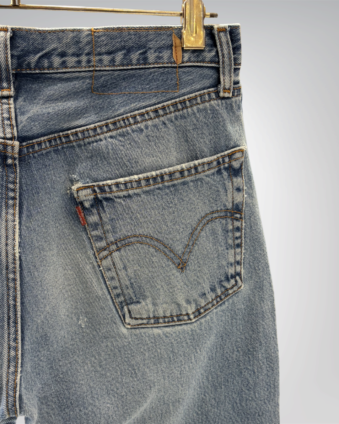Jeans Levi's 501 W32 L34 - numéro E7