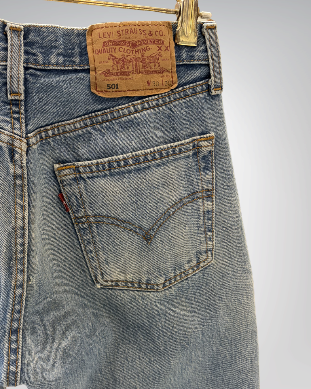 Jeans Levi's 501 W30 L30 - numéro D9