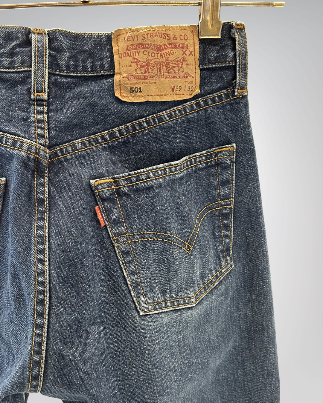 Jeans Levi's 501 W29 L30 - Numéro B6