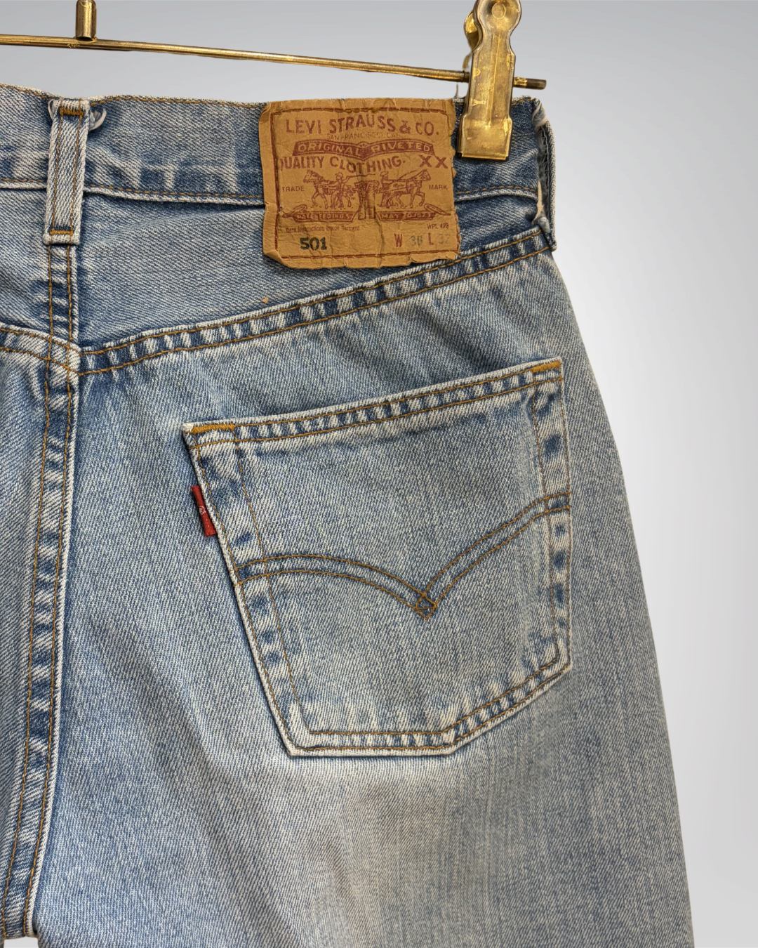 Jeans Levi's 501 W30 L32 - numéro F3