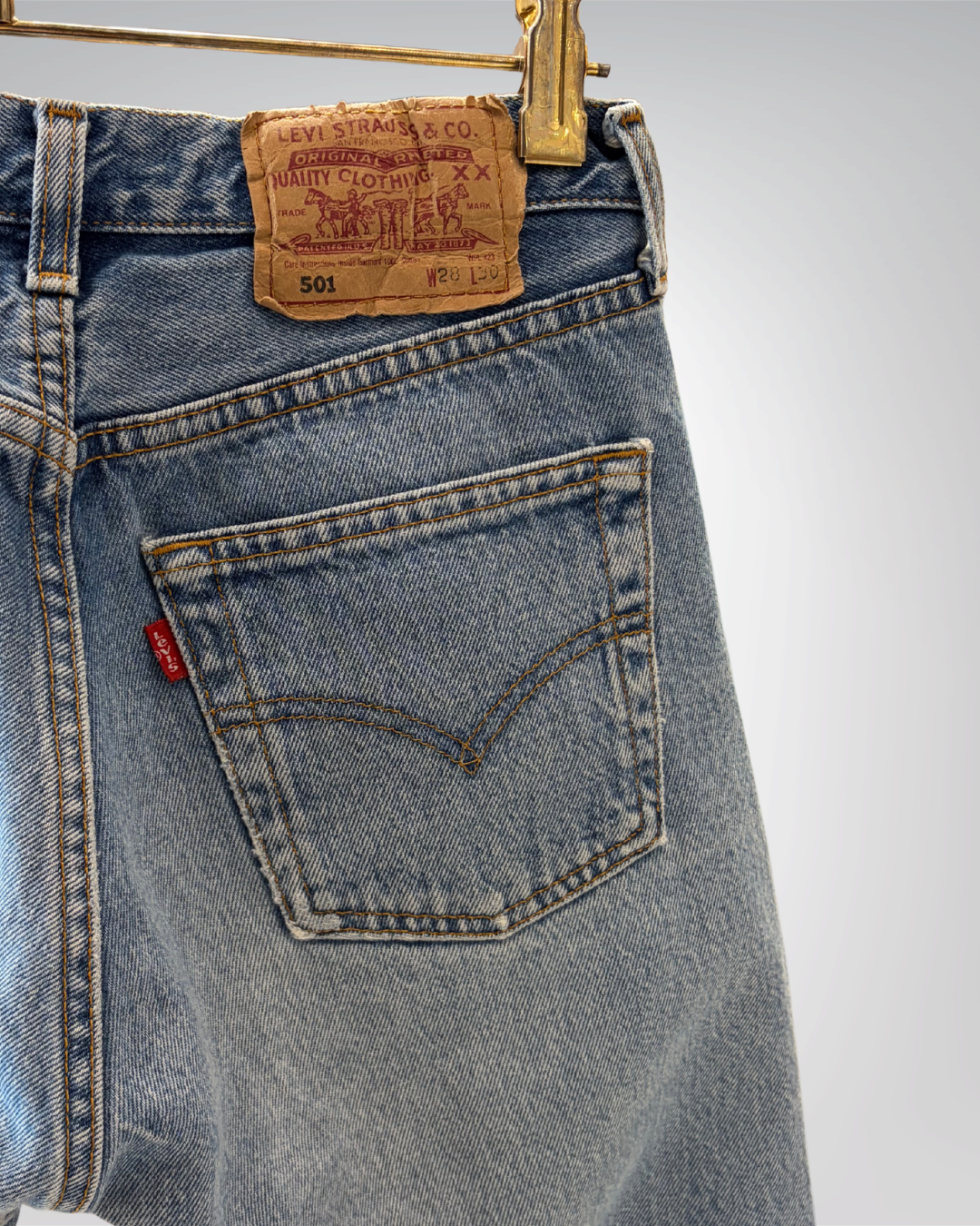 Jeans Levi's 501 W28 L30 - numéro D1