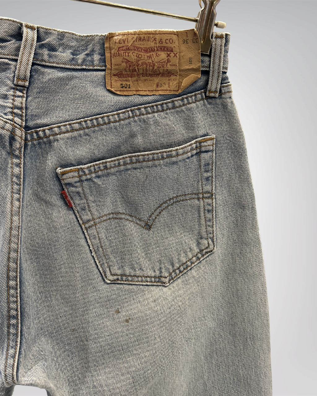 Jeans Levi's 501 W33 L36 - numéro B9