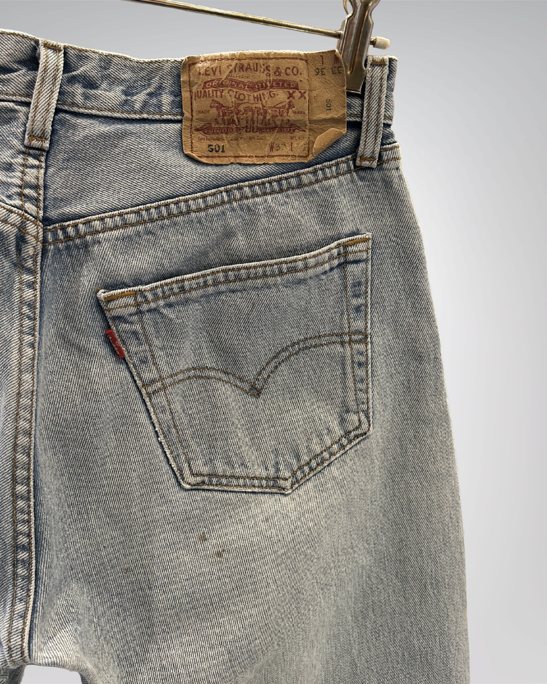 Jeans Levi's 501 W33 L36 - numéro B9