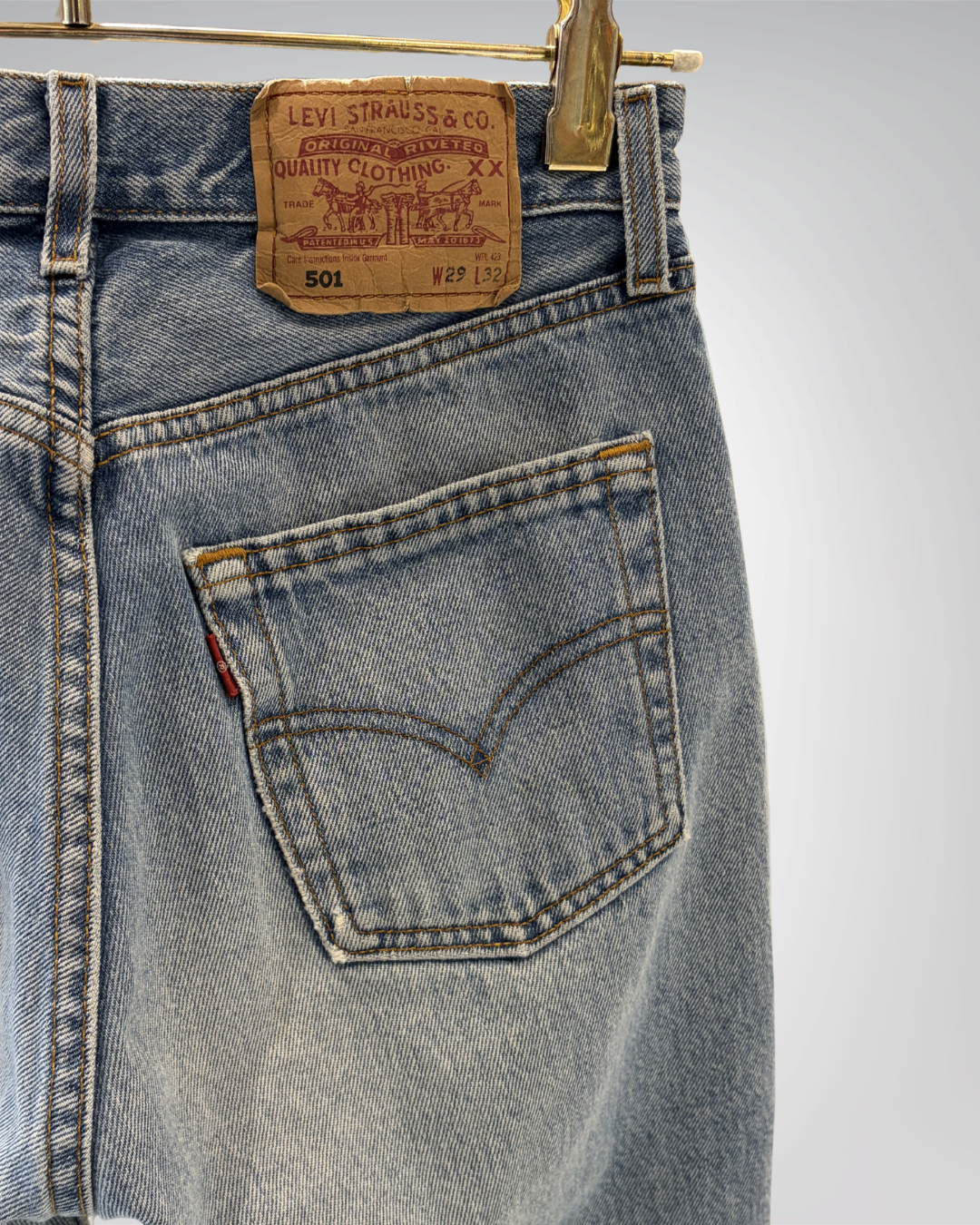 Jeans Levi's 501 W29 L32 - numéro E4