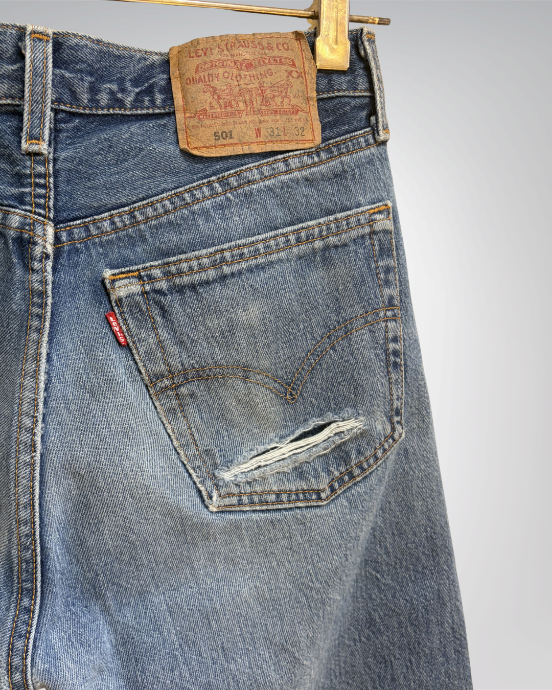 Jeans Levi's 501 W31 L32 - numéro F4