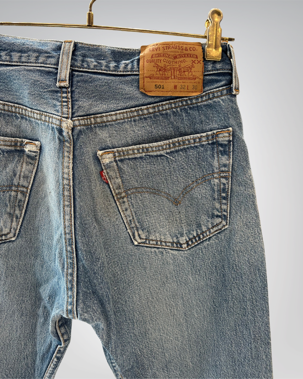Jeans Levi's 501 W32 L30 - numéro #L
