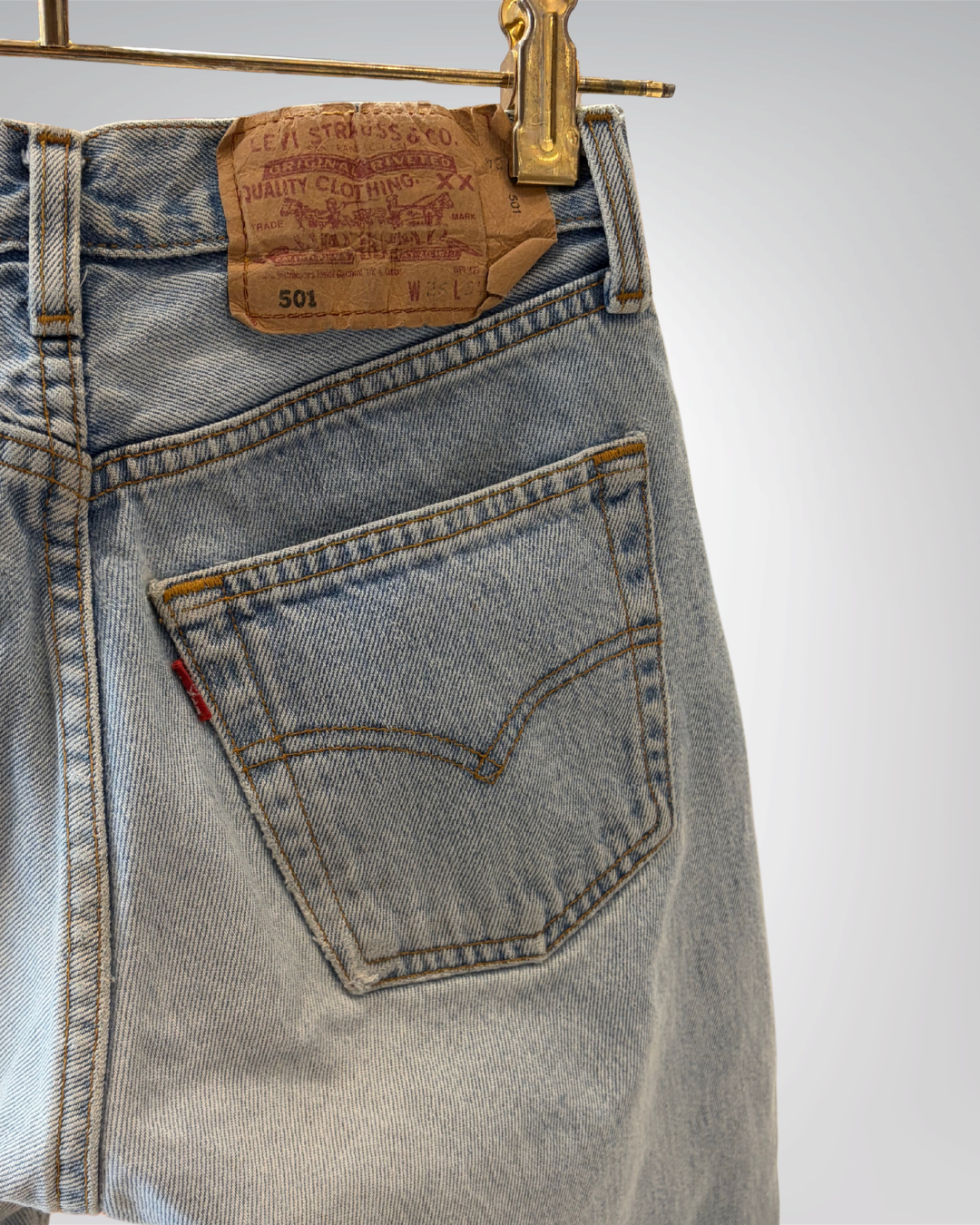 Jeans Levi's 501 W26 L34 - Numéro C9