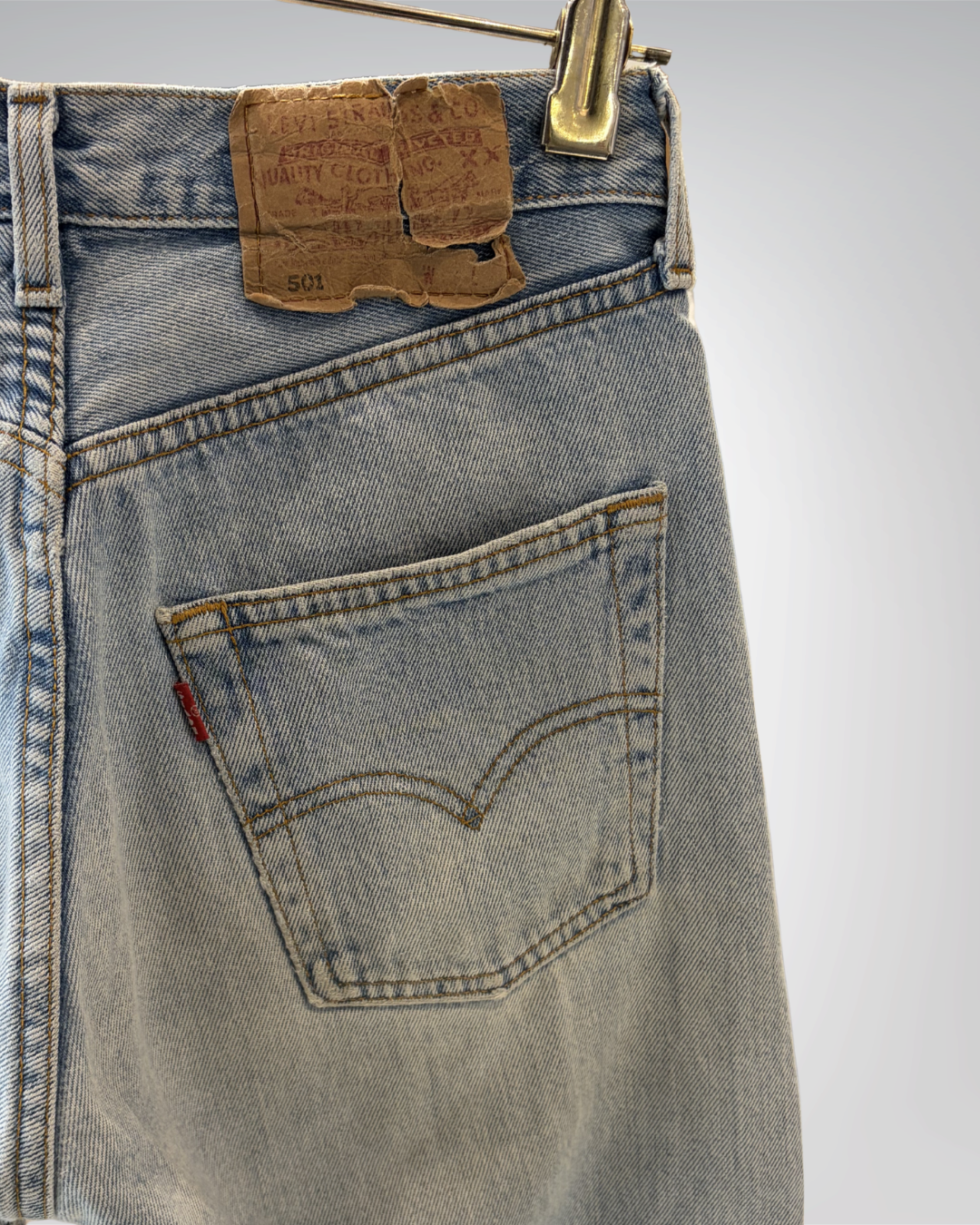 Jeans Levi's 501 W28 L34 - numéro G9
