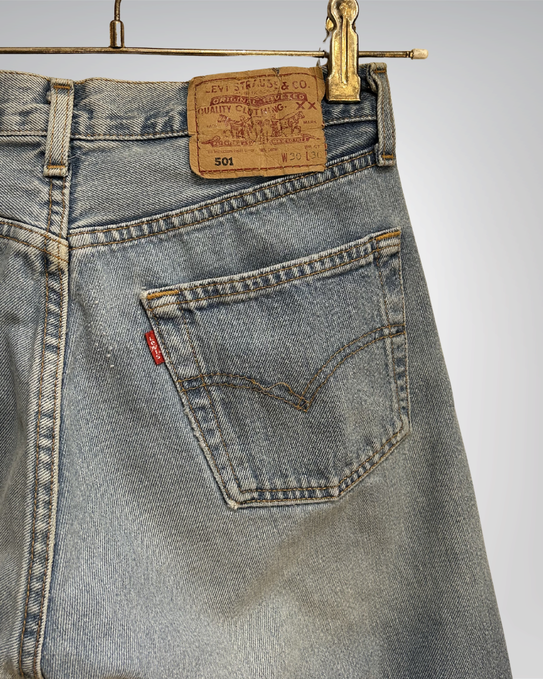 Jeans Levi's 501 W30 L30 - numéro A8