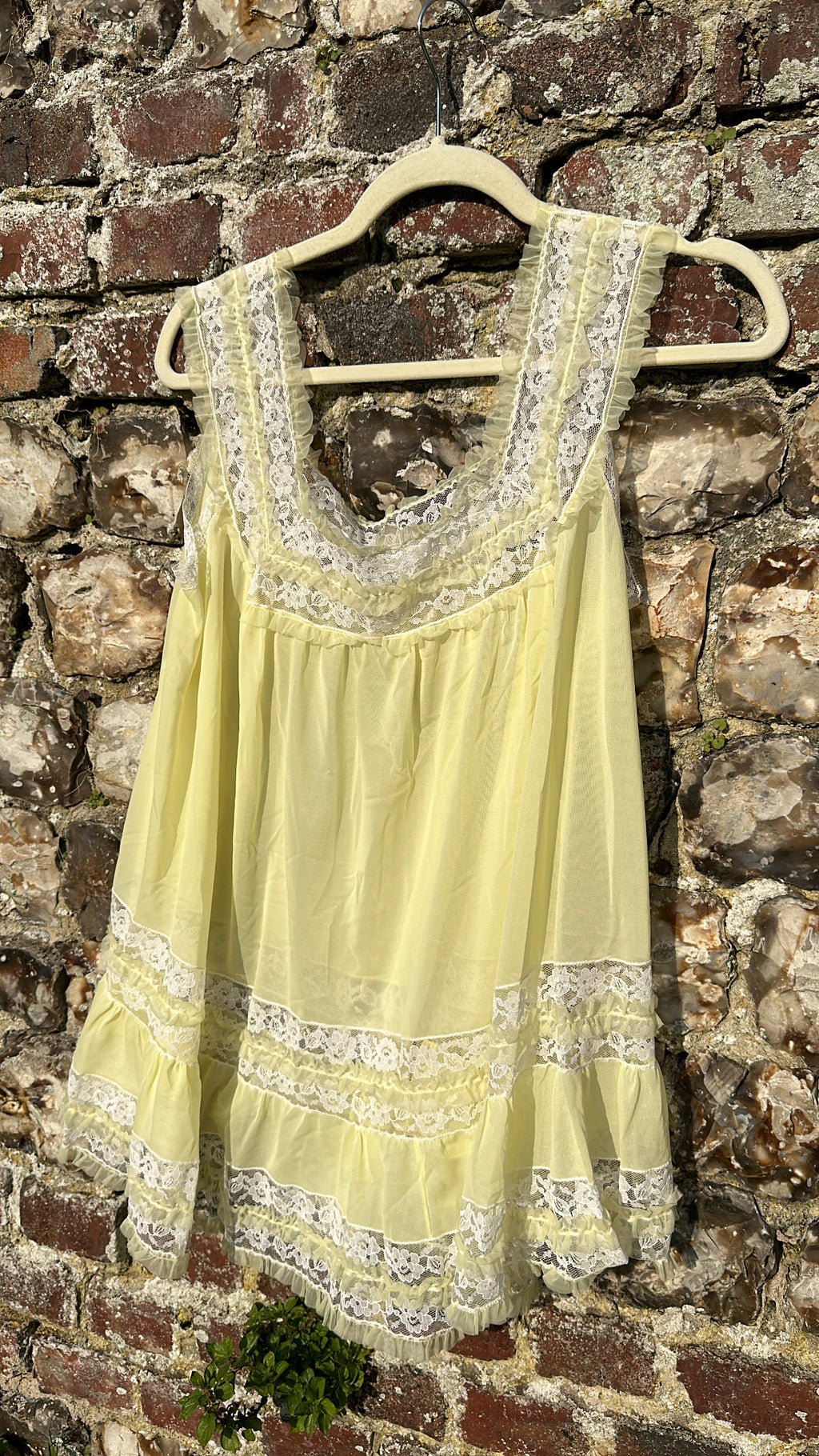 Top lingerie jaune pâle