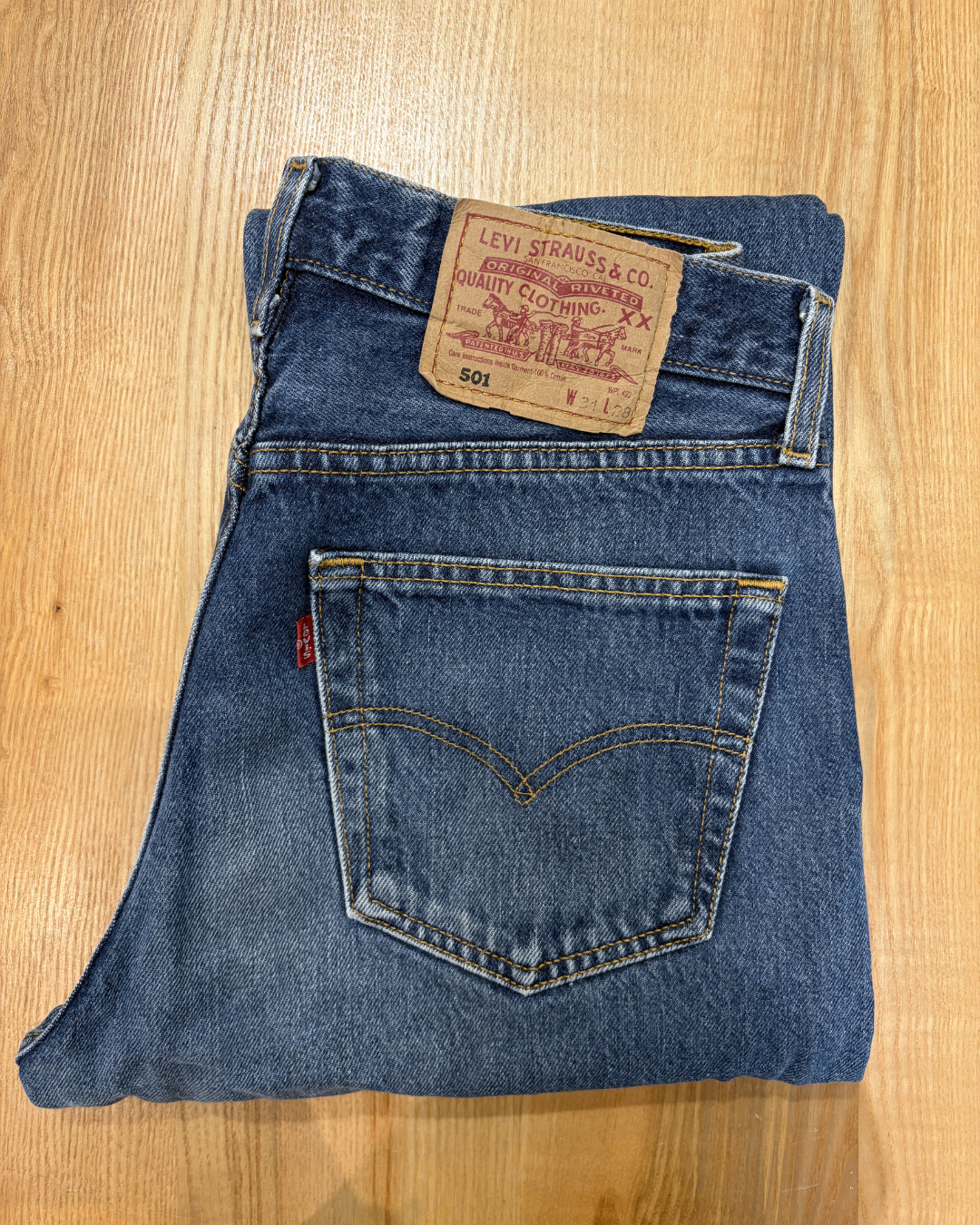 Jeans Levi's 501 W31 L28 - numéro E1