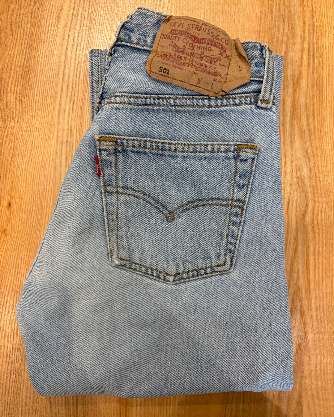 Jeans Levi's 501 W26 L34 - Numéro C9