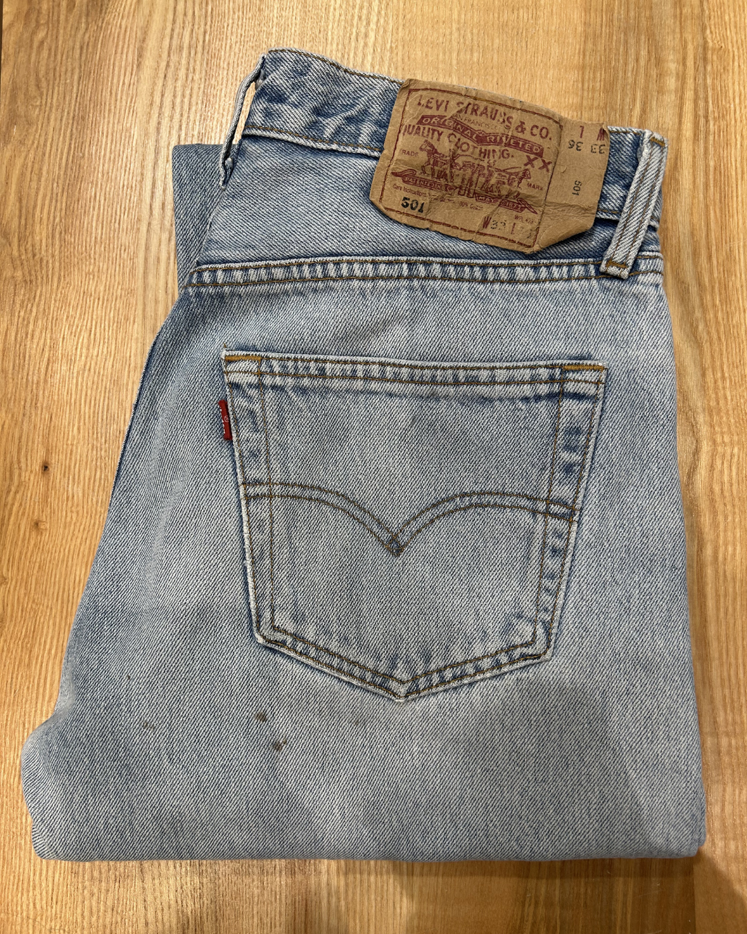 Jeans Levi's 501 W33 L36 - numéro B9