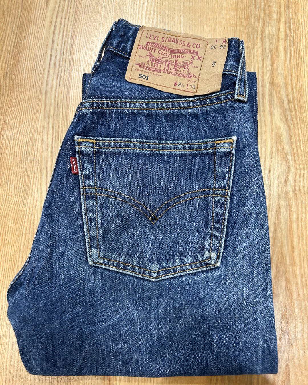 Jeans Levi's 501 W26 L30 - numéro #J