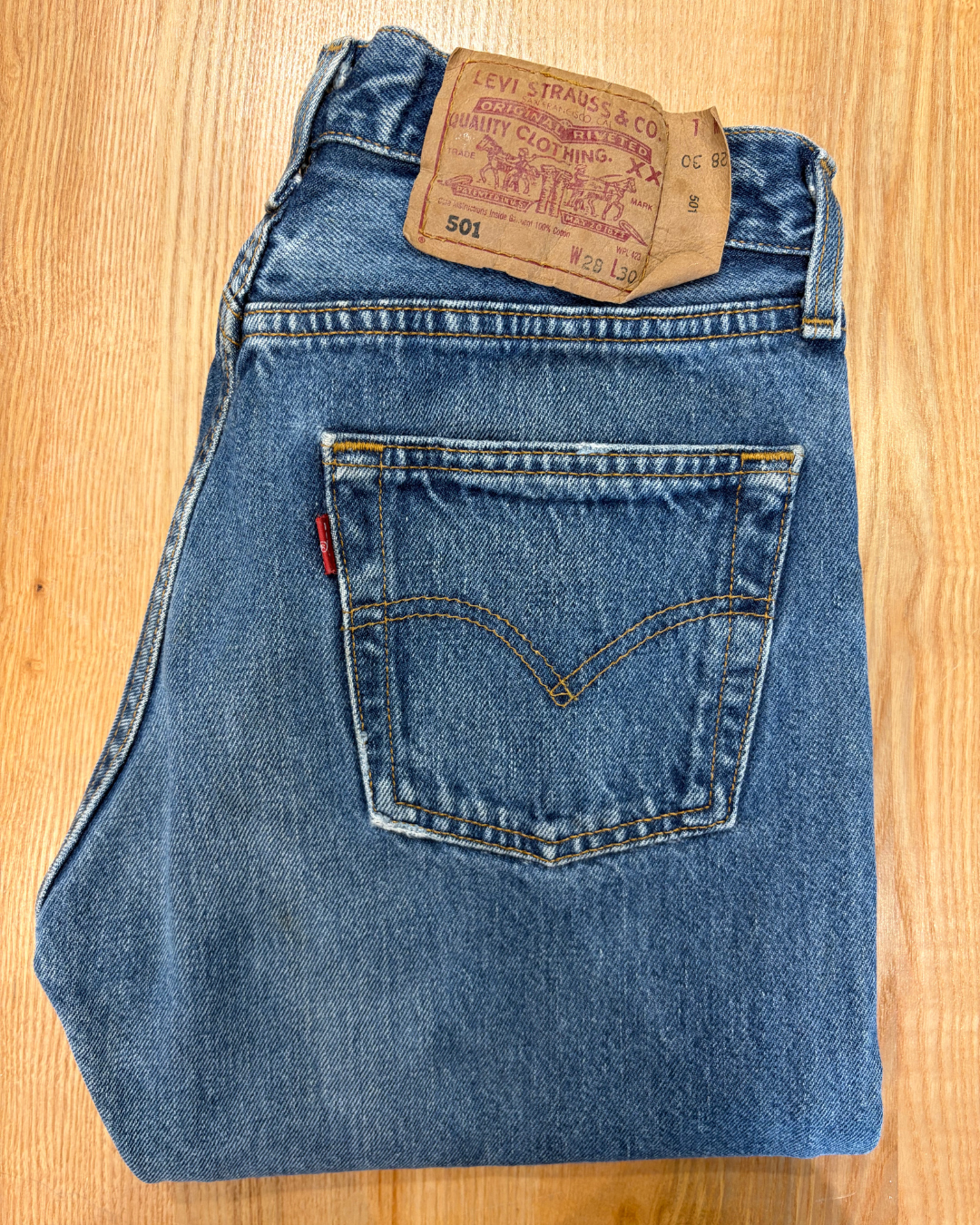 Jeans Levi's 501 W28 L30 - numéro D2