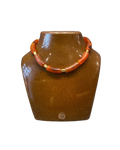 Collier en bakélite doré