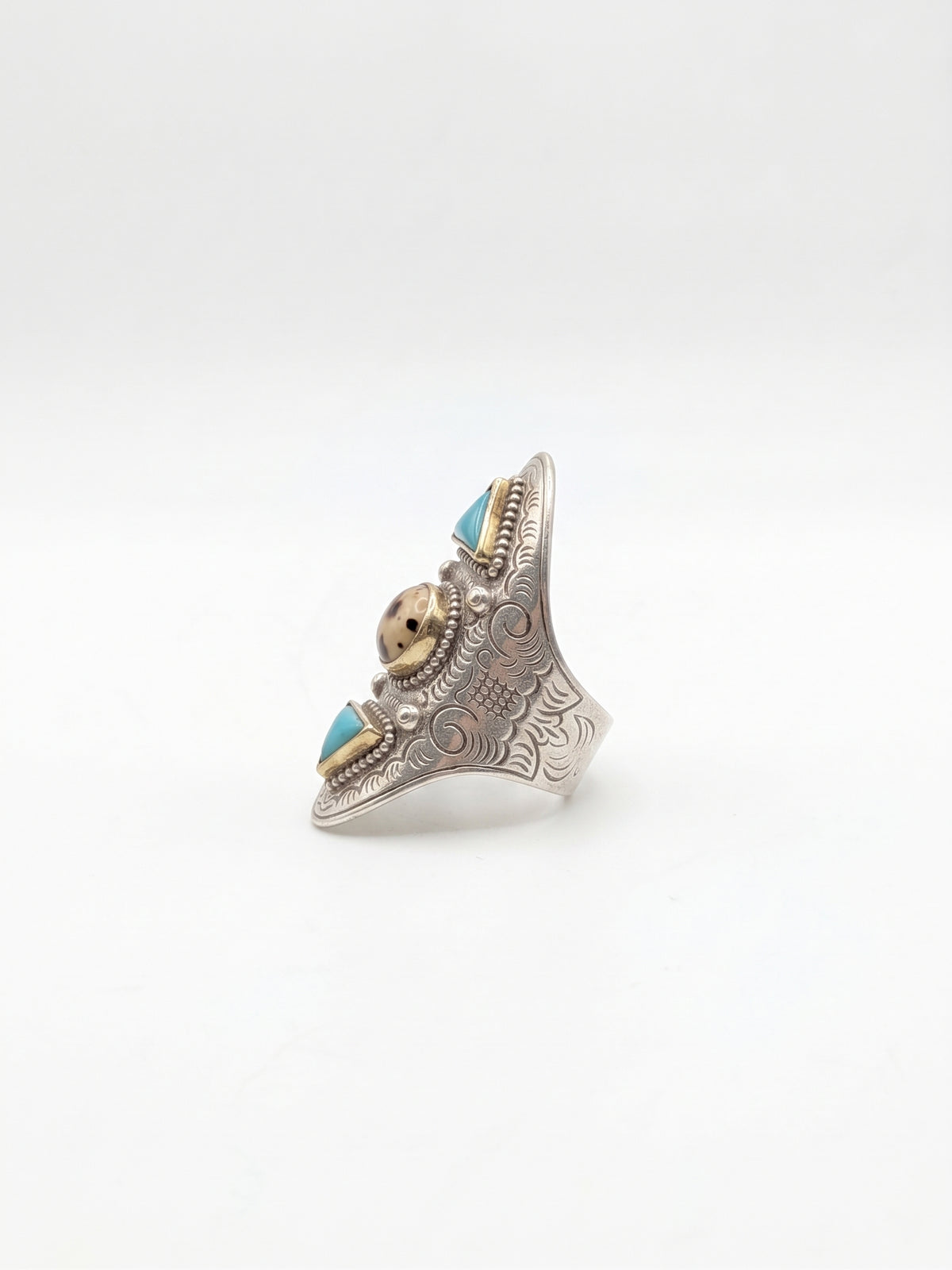 Bague coquille porcelaine et turquoise