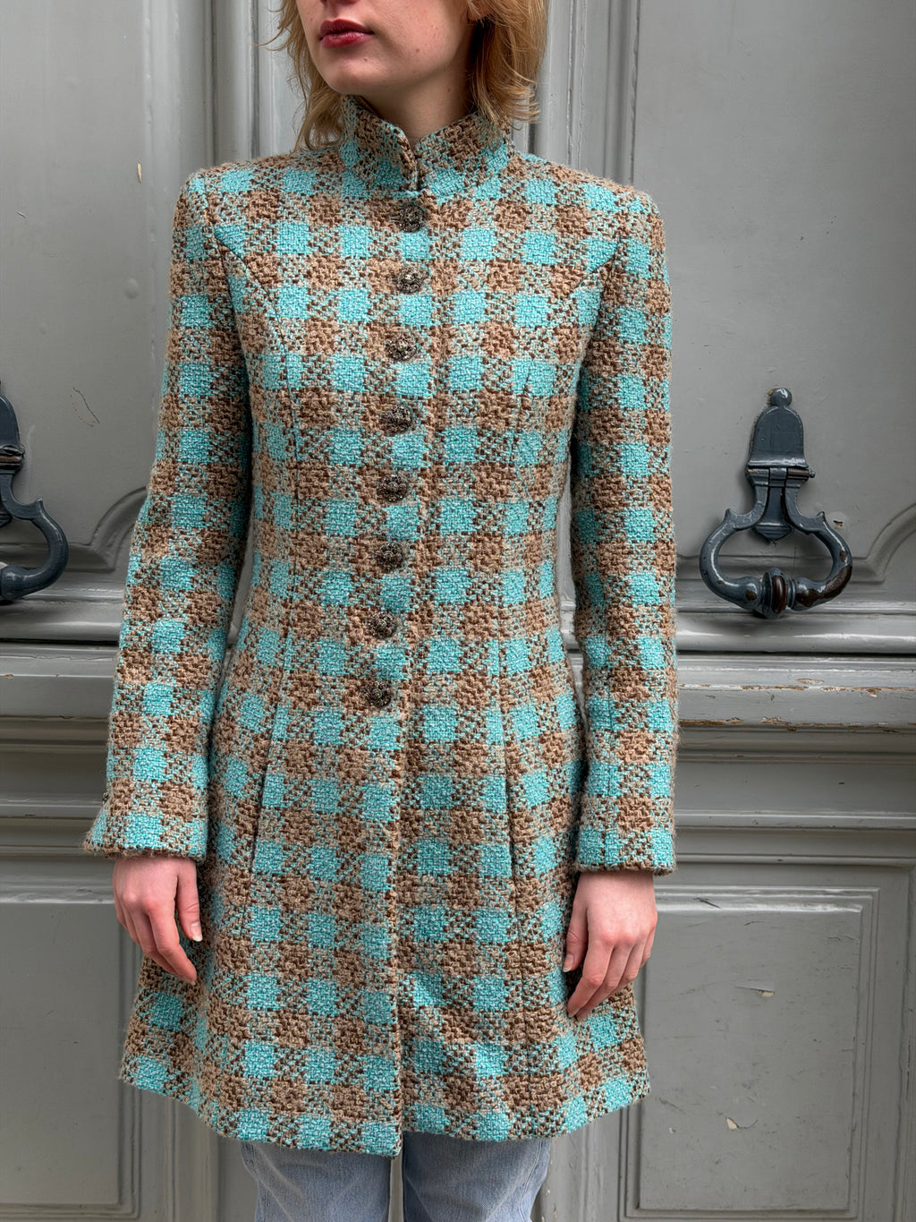 Manteau Chanel en tweed damier turquoise et camel