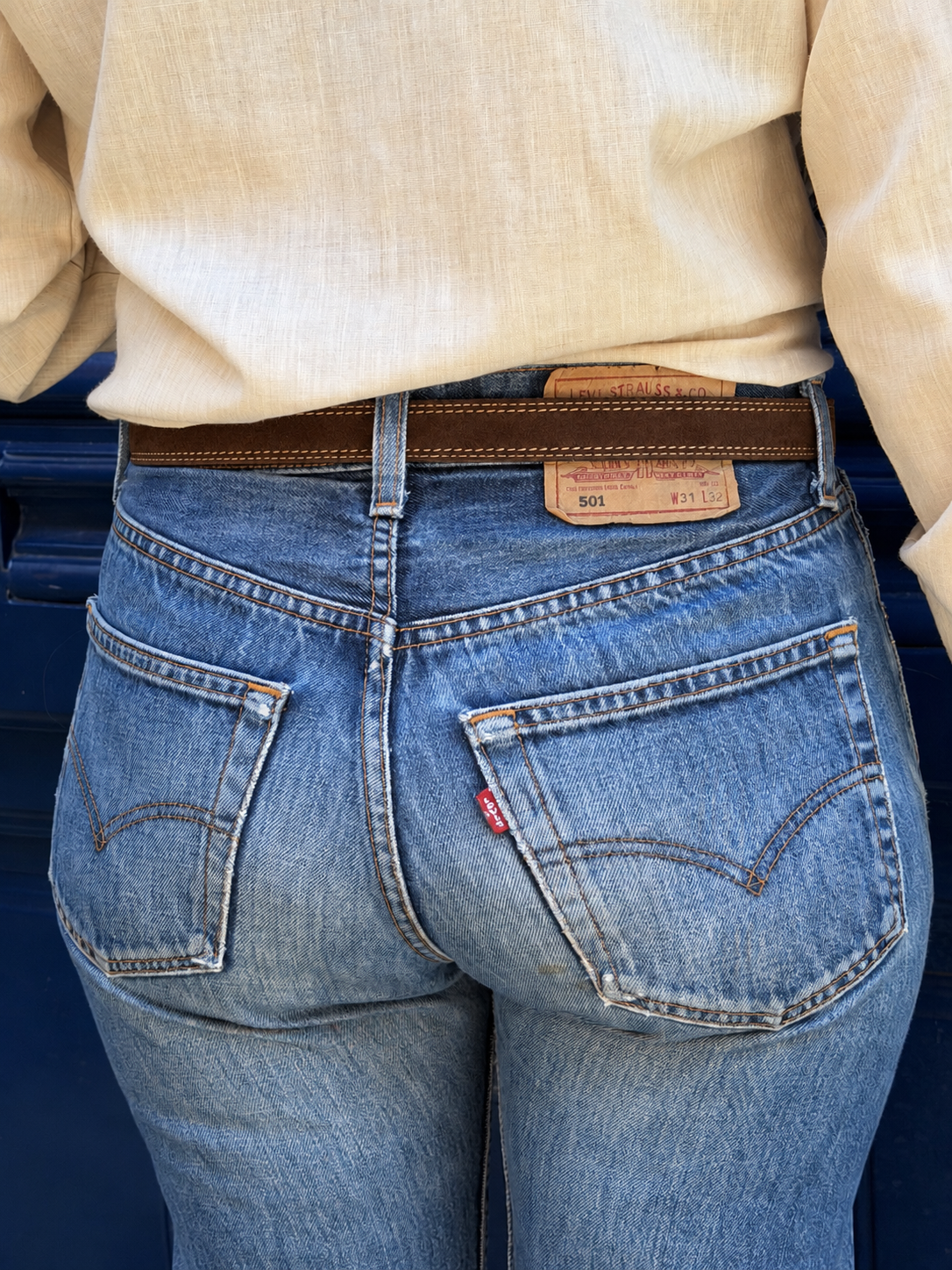Ceinture en cuir brun et boucle ovale