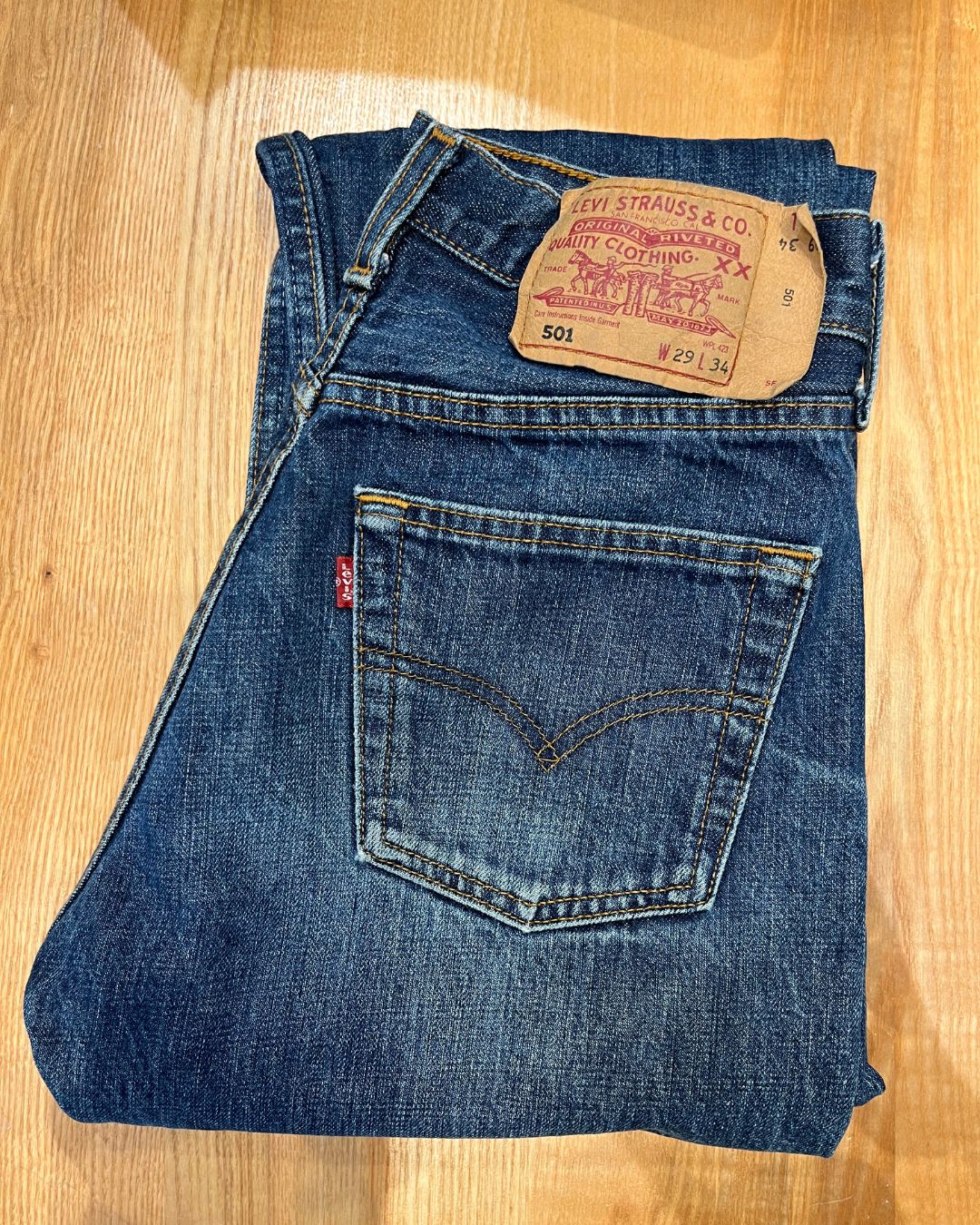 Jeans Levi's 501 W29 L34 - Numéro FF