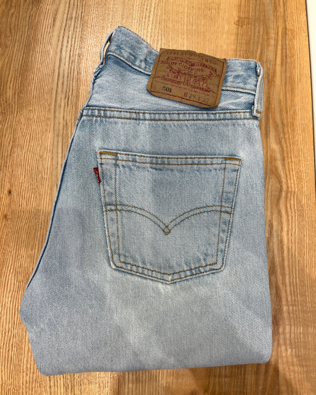 Jeans Levi's 501 W29 L32 - Numéro GG