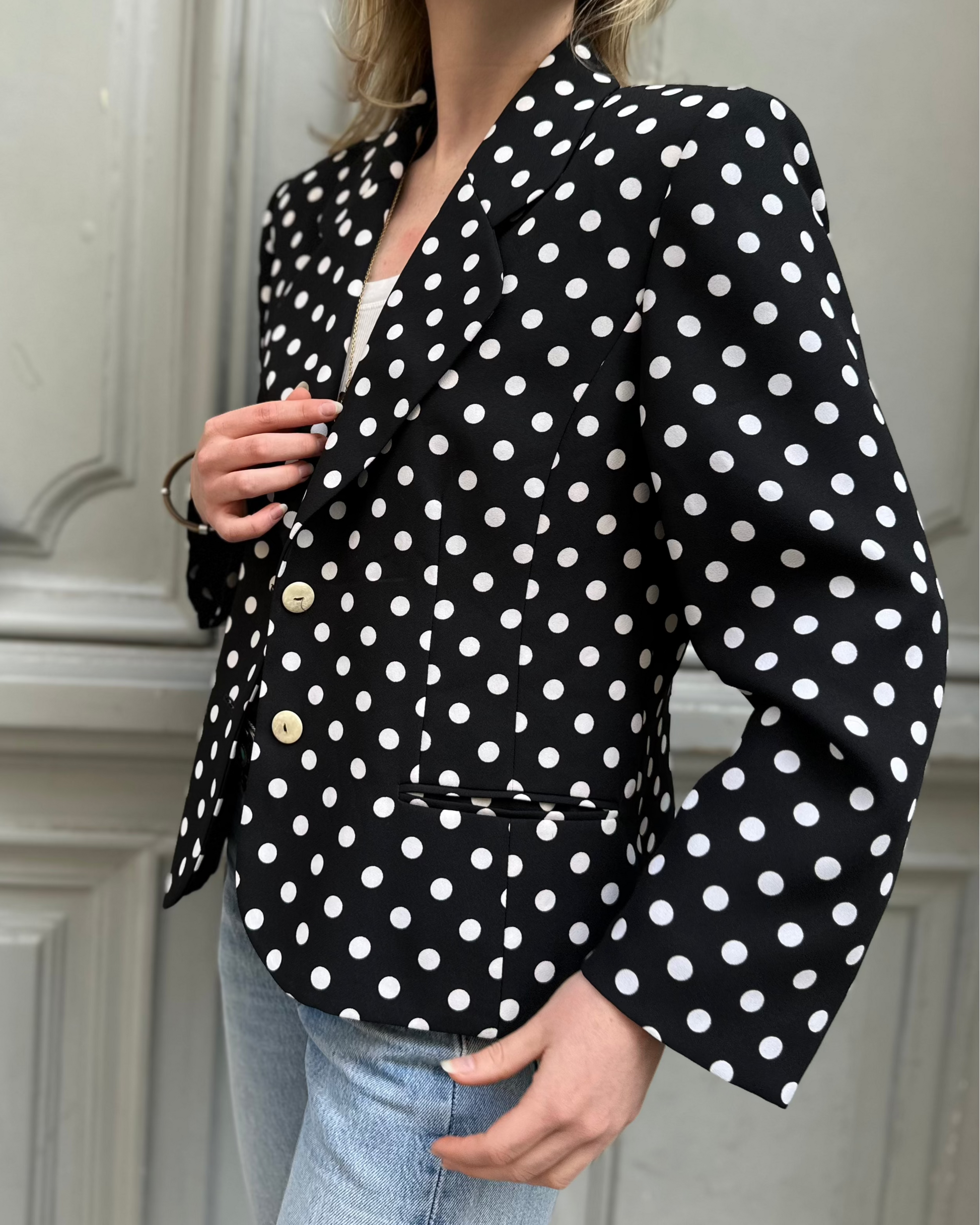 Veste noire à pois