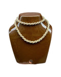 Collier long Monet doré et blanc
