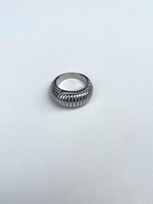 Bague godronnée en argent