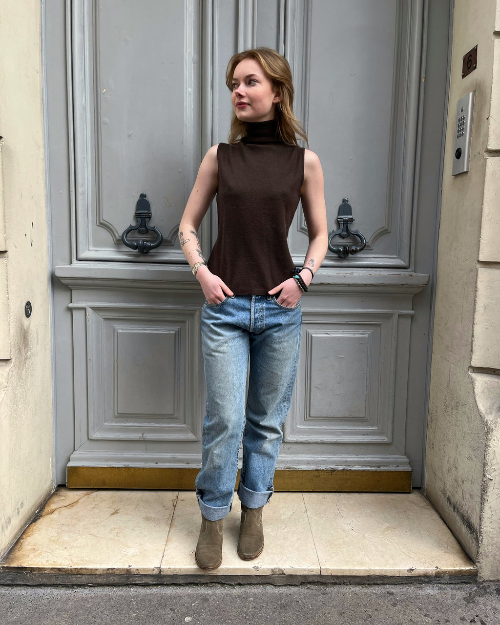 Col roulé marron sans manche