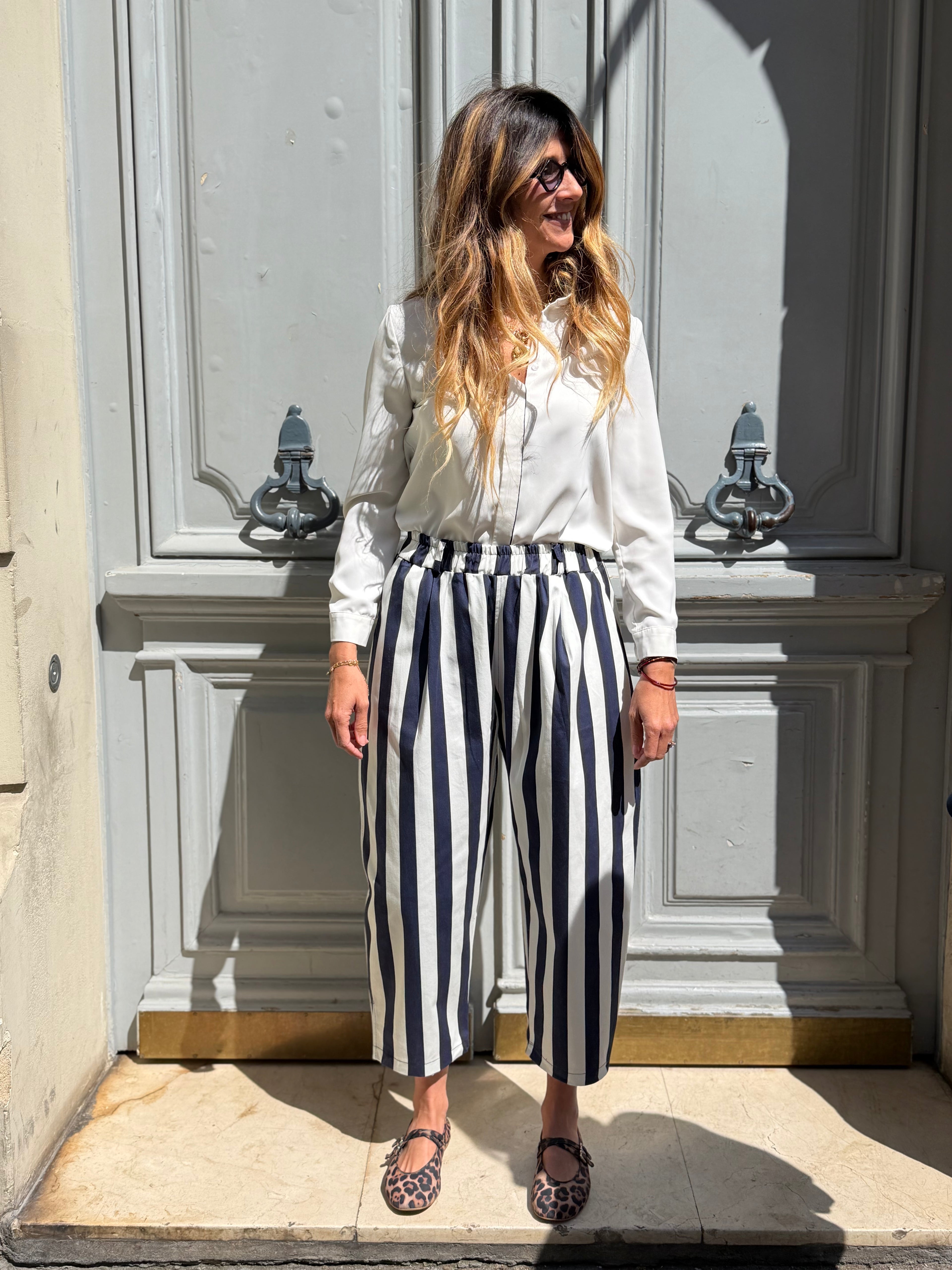 Pantalon rayé marine et blanc