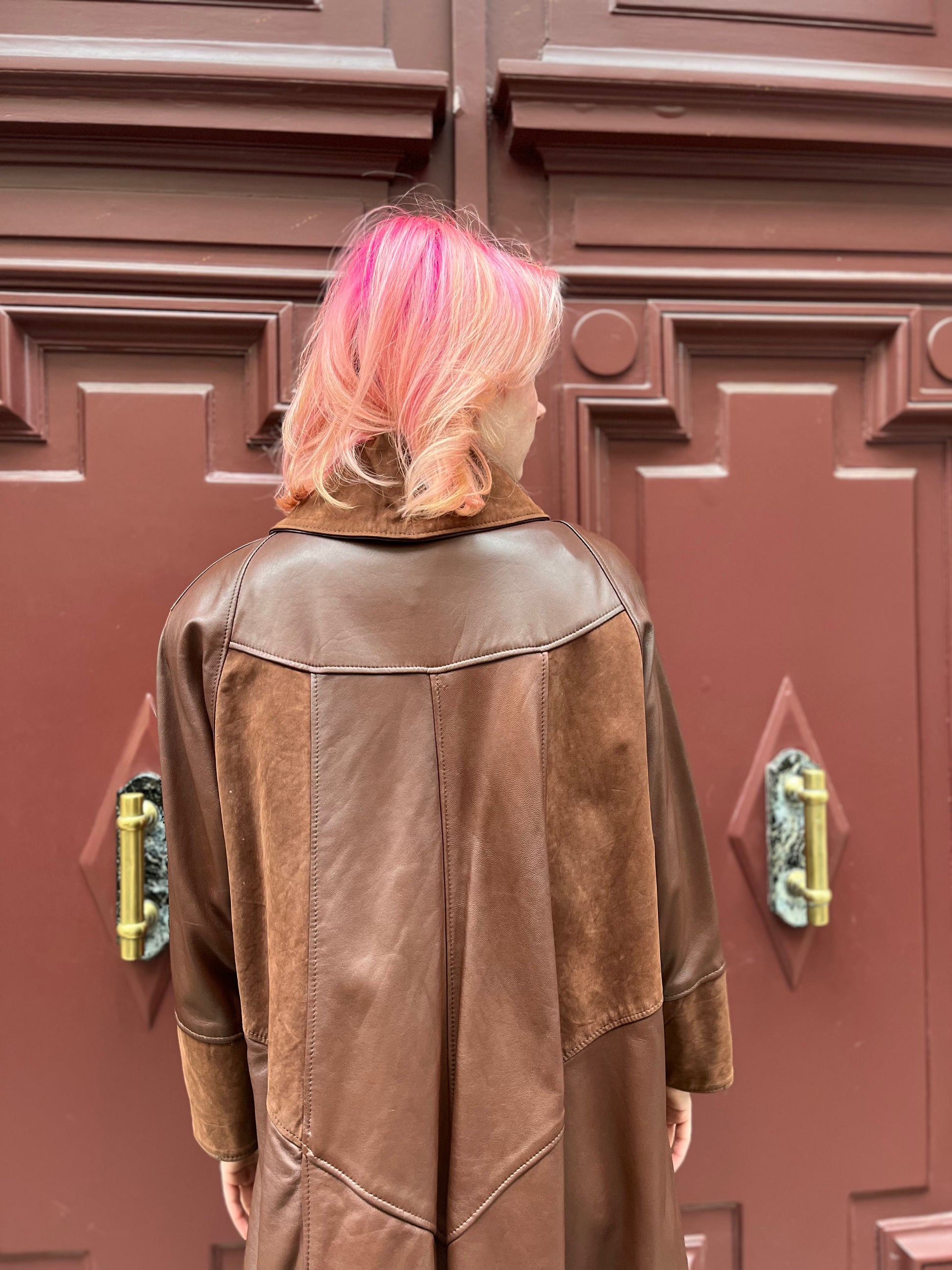 Manteau long en cuir marron