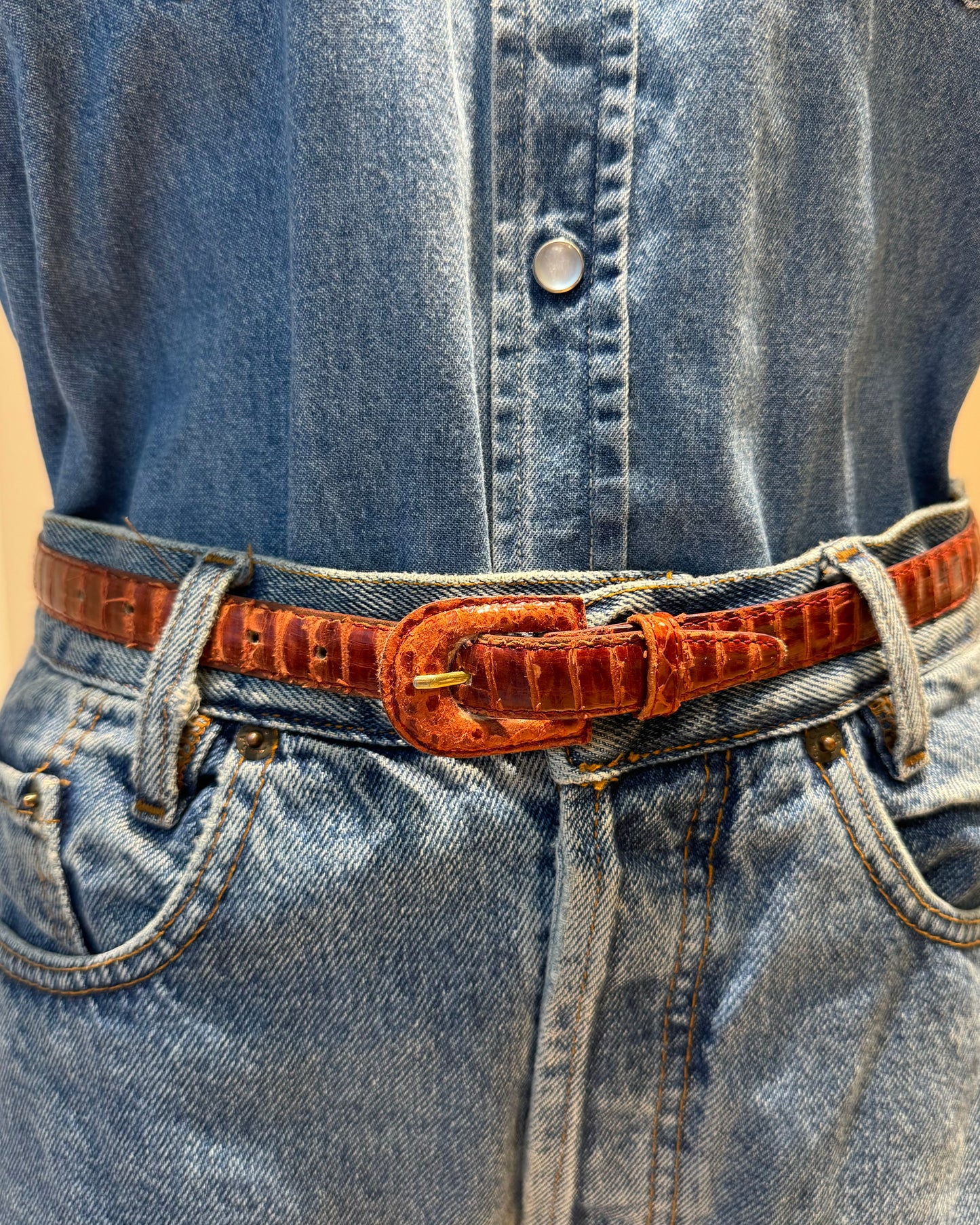 Ceinture fine à écailles