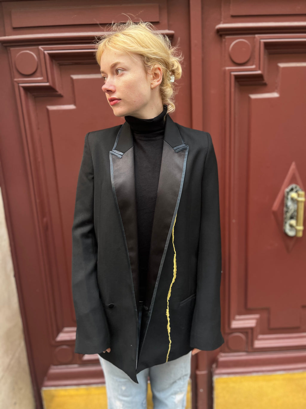 Blazer noir et brodure dorée Haider Ackermann