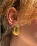 Boucles d'oreilles dorées avec strass