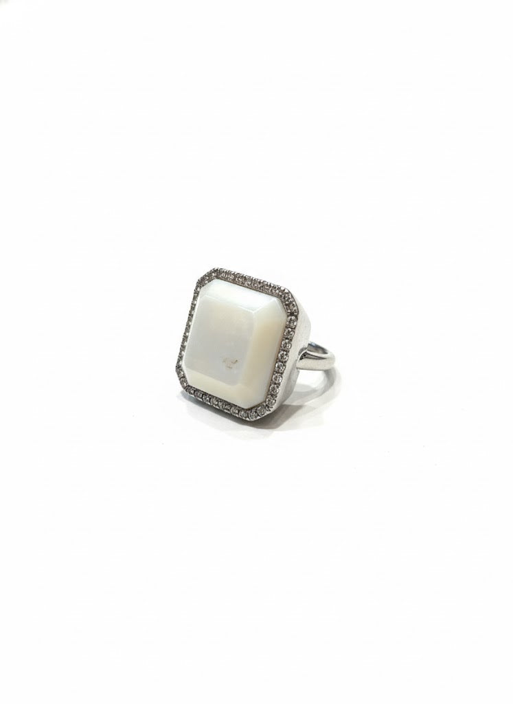 Bague en argent pierre nacrée