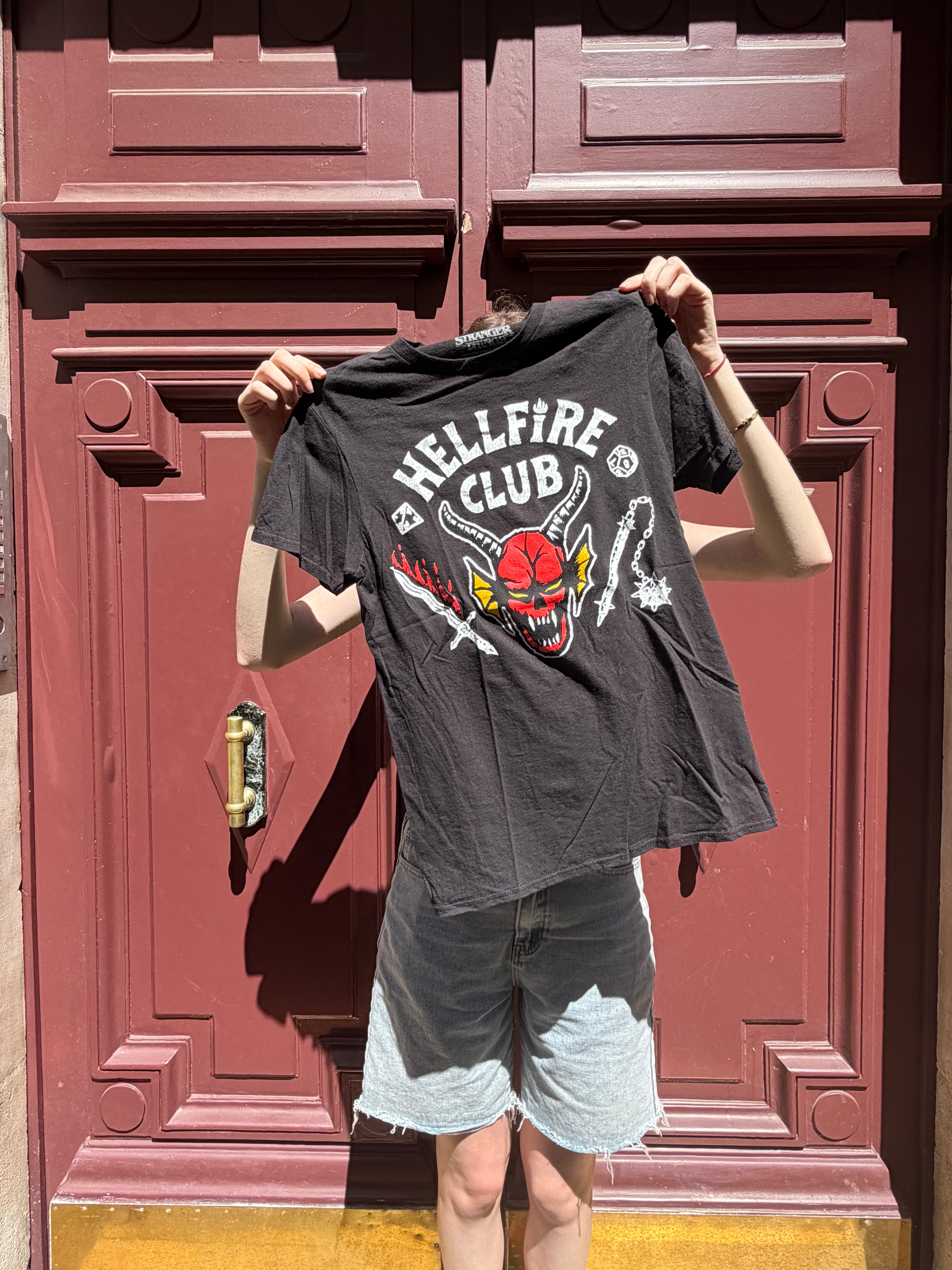 T-shirt noir Hellfire club Stranger Things