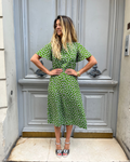 Robe verte à pois violets