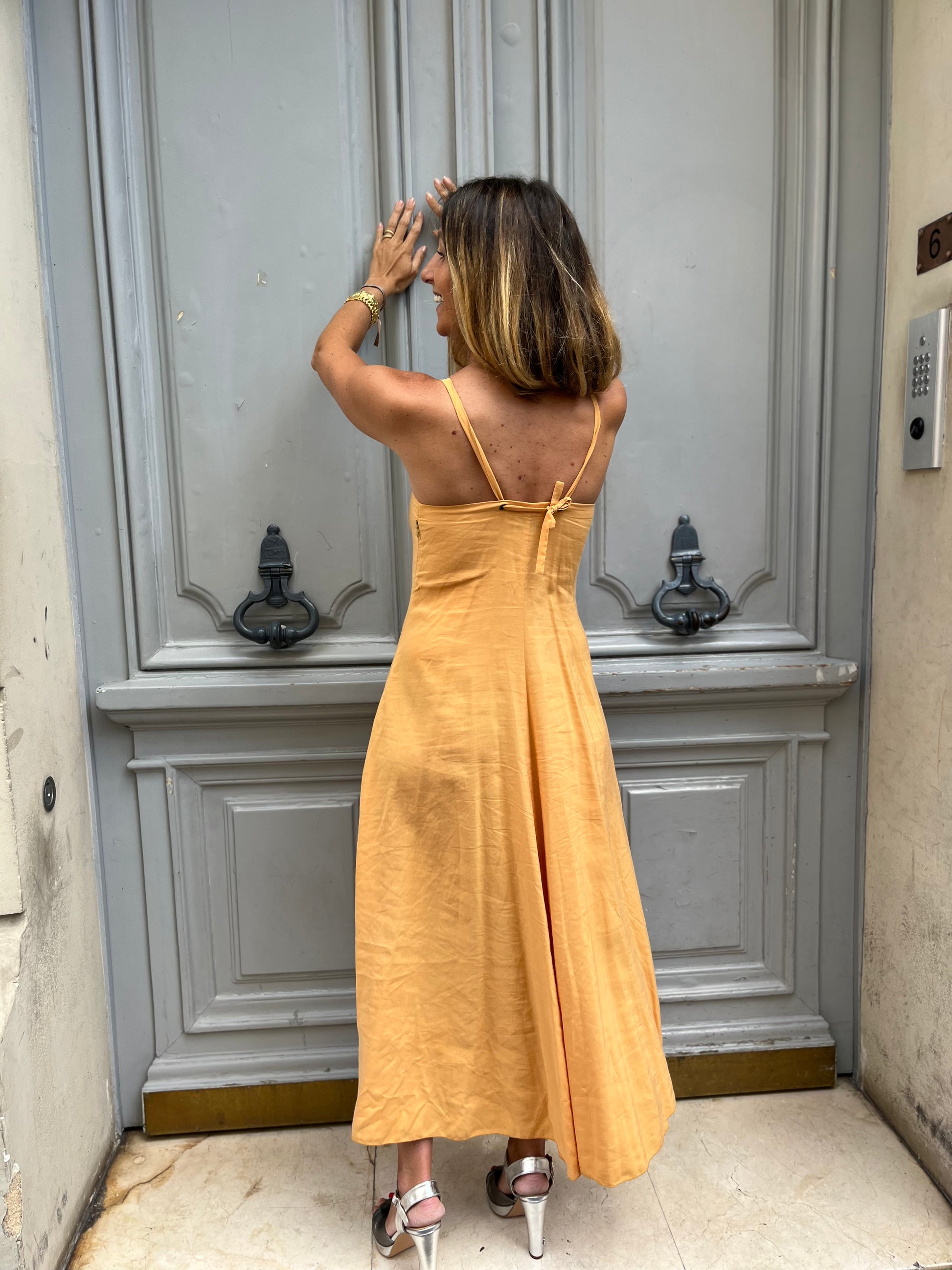 Robe longue à laçage
