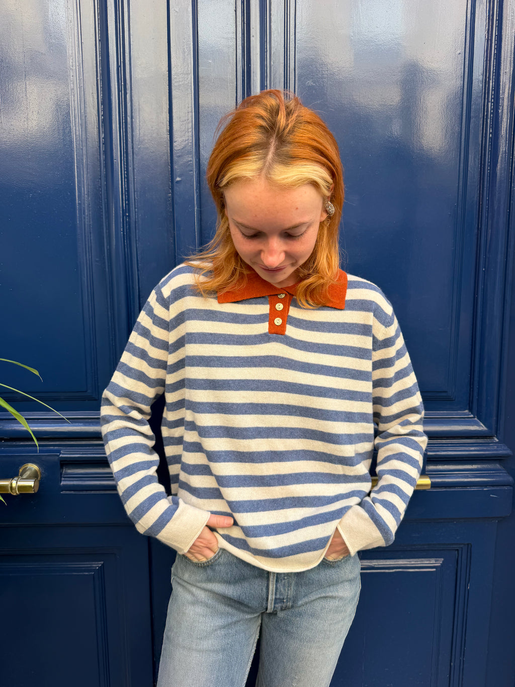 Pull polo rayé bleu et écru