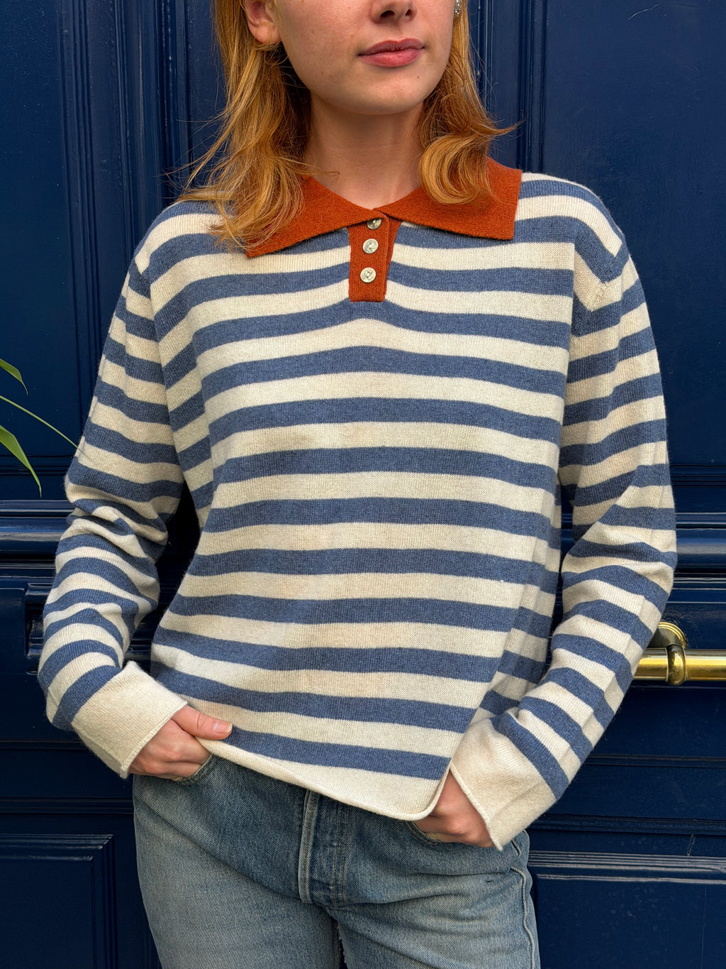 Pull polo rayé bleu et écru