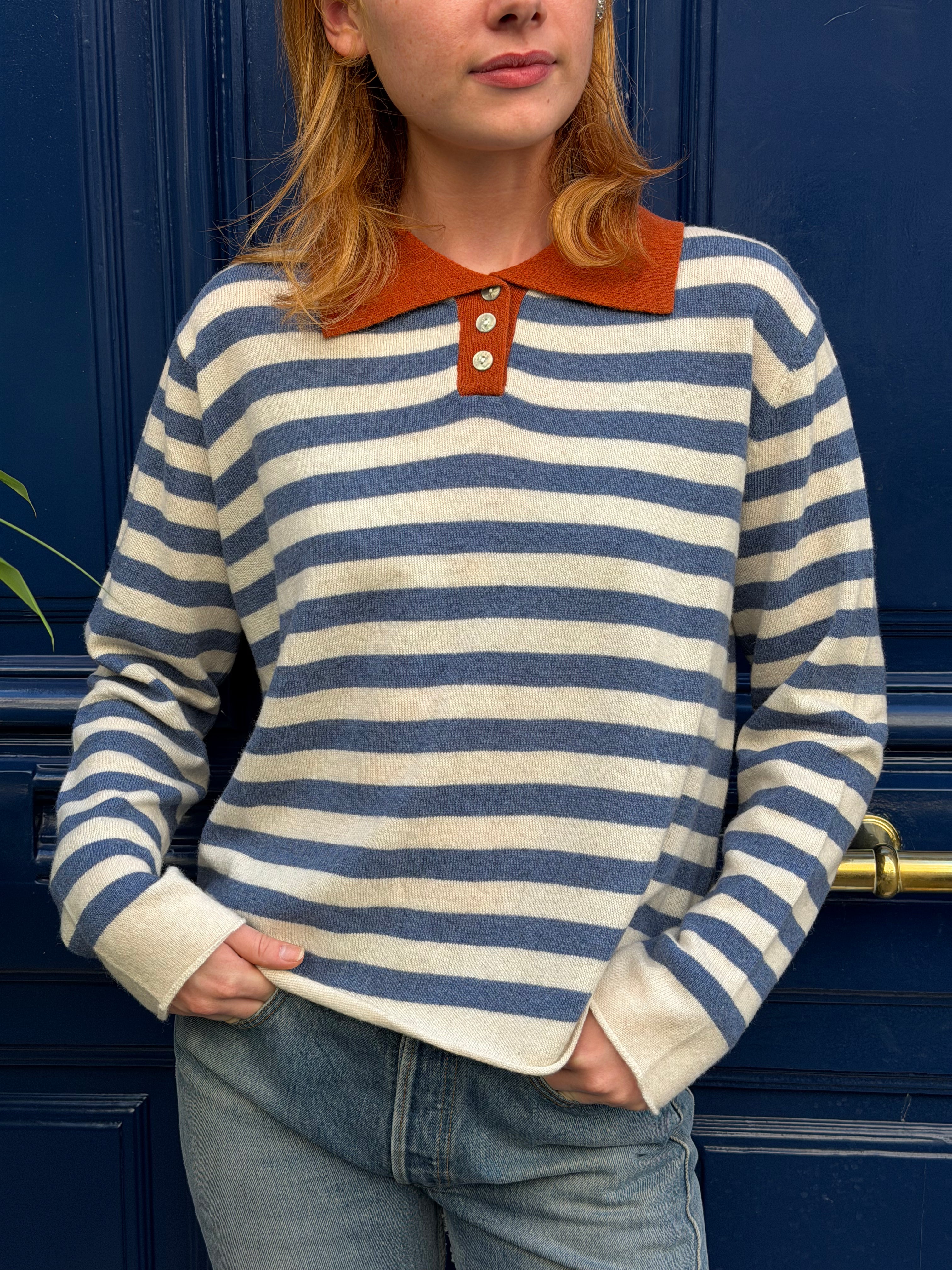 Pull polo rayé bleu et écru