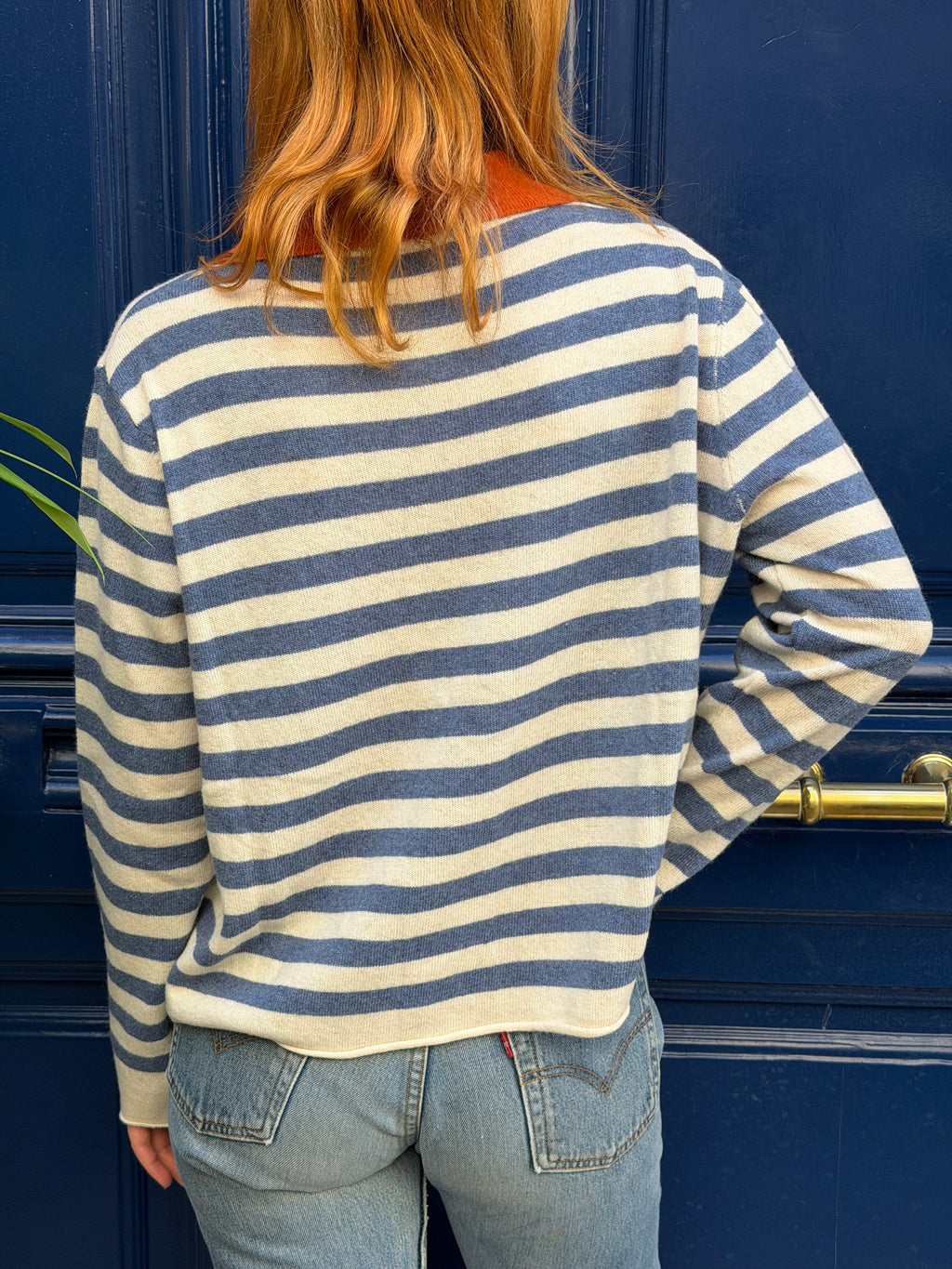 Pull polo rayé bleu et écru