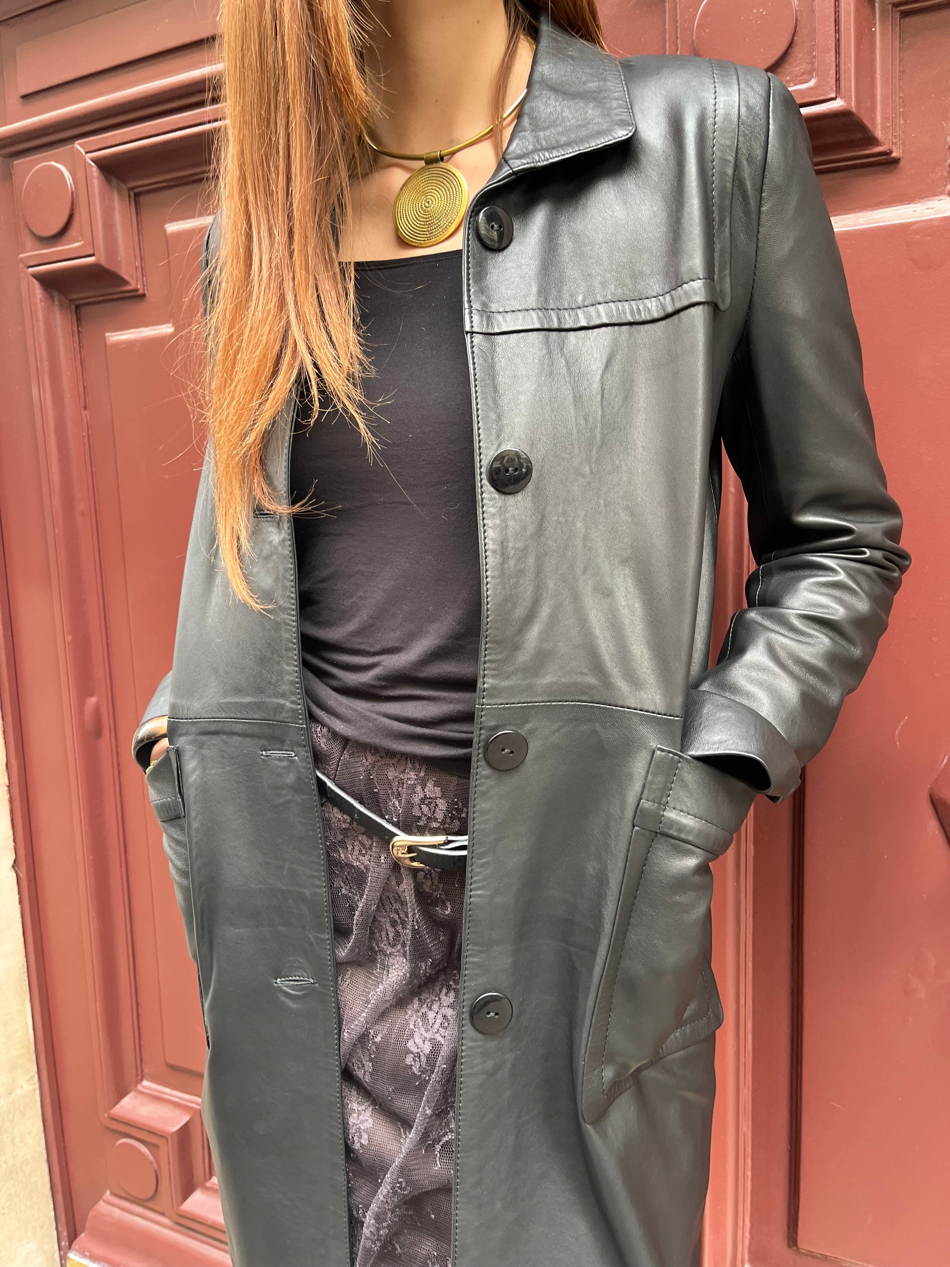 Longue veste en cuir noir